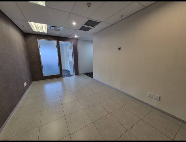 249M² OFFICE TO LET IN SANDTON CENTRAL